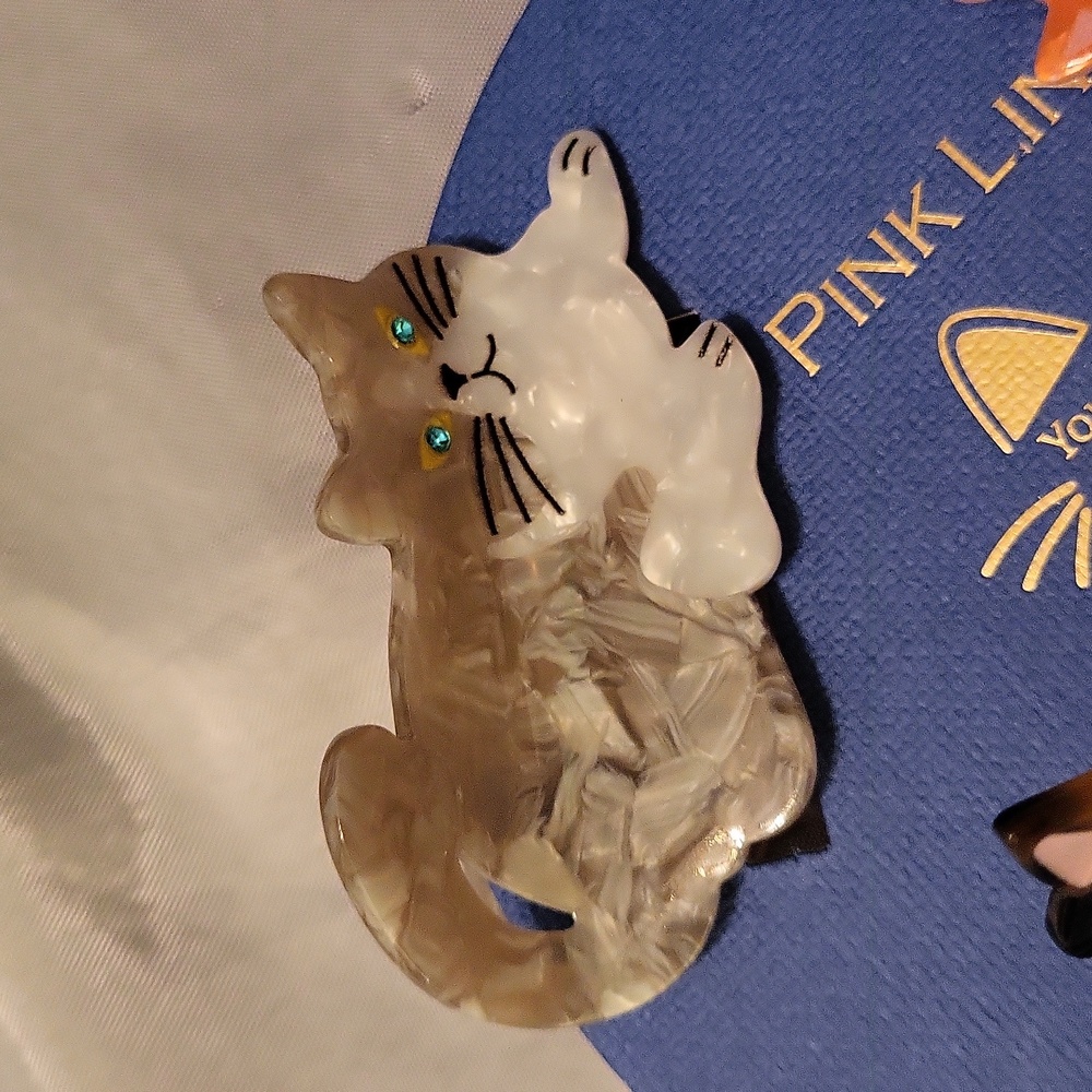 Kitty cat 🐱 hair clips New on card - Picture 4 of 4